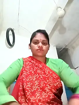 Snapshot of SHMA-77 chatting on 09-28-25, 03:30 SHMA-77 online show from 09-28-25, 03:30