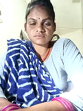 Snapshot of SHMA-77 chatting on 10-15-25, 03:09 SHMA-77 online show from 10-15-25, 03:09