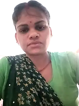 Snapshot of SHMA-77 chatting on 11-02-25, 09:36 SHMA-77 online show from 11-02-25, 09:36