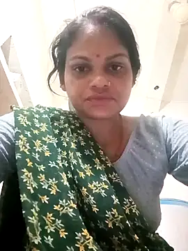 Snapshot of SHMA-77 chatting on 09-29-25, 08:14 SHMA-77 online show from 09-29-25, 08:14