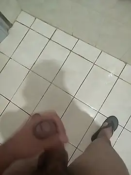 Snapshot of Wess1987 chatting on 10-11-25, 10:55 Wess1987 online show from 10-11-25, 10:55