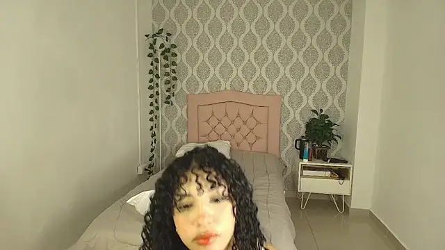 annalise goerts online show from 12-19-25, 01:35