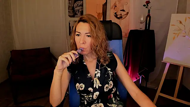 DonnaSmitth online show from 10-30-25, 03:31