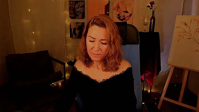 DonnaSmitth online show from 10-21-25, 03:22