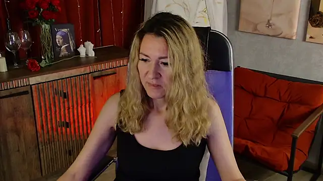 DonnaSmitth online show from 05-13-26, 06:26