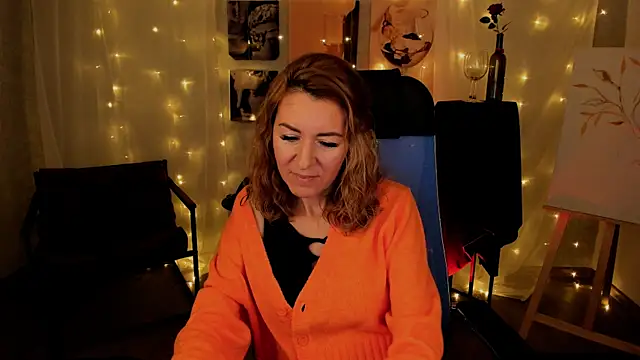 DonnaSmitth online show from 10-31-25, 03:30