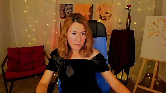 DonnaSmitth online show from 11-14-25, 03:48