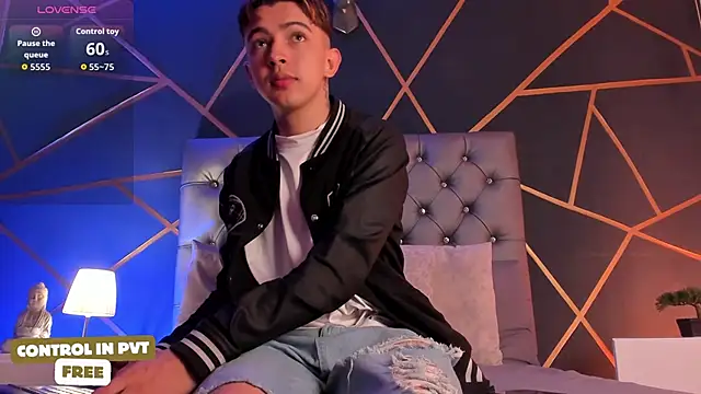 Lian Miller1  online show from 03-06-26, 12:33