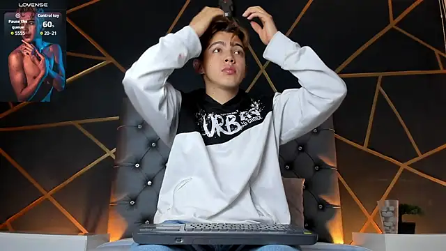 Lian Miller1  online show from 01-09-26, 12:34