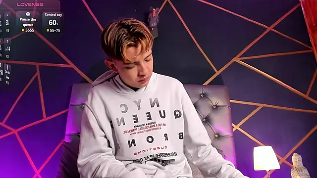 Lian Miller1  online show from 03-24-26, 12:27