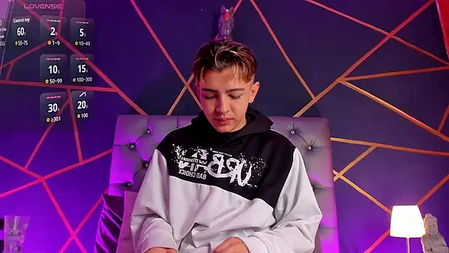 Lian Miller1  online show from 03-21-26, 12:42