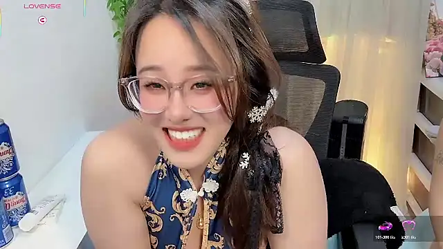 NEWONETO online show from 12-20-25, 12:24