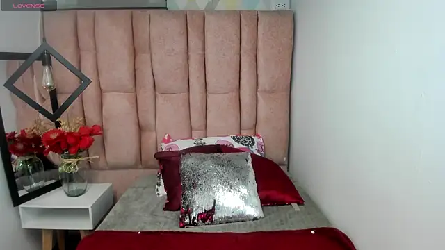 Issa Milf   online show from 06-04-26, 01:38
