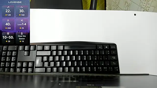 Issa Milf   online show from 10-21-25, 12:59