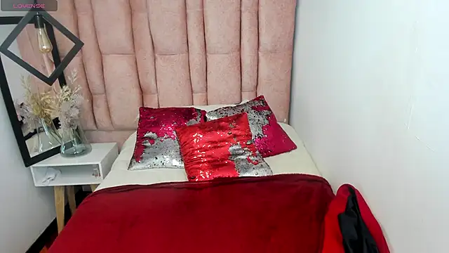 Issa Milf   online show from 05-29-26, 01:28