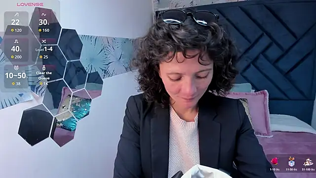 Valery More   online show from 05-22-26, 02:37