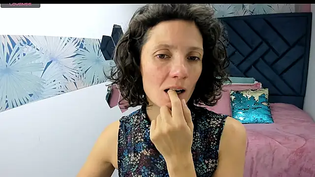 Valery More   online show from 02-24-26, 01:23