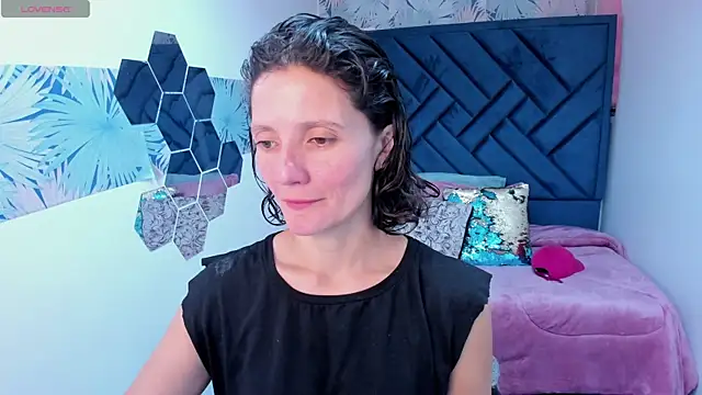 Valery More   online show from 05-07-26, 01:14