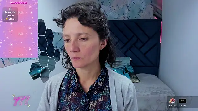 Valery More   online show from 04-09-26, 01:06