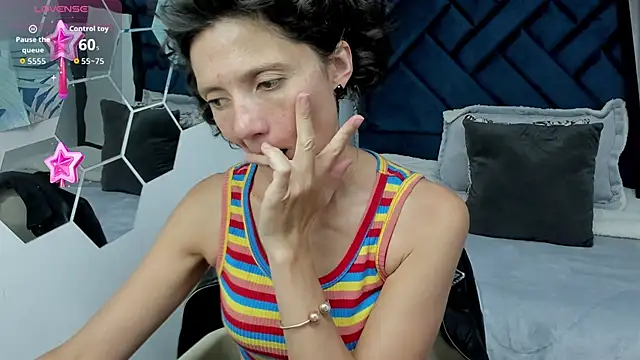 Valery More   online show from 10-15-25, 12:24