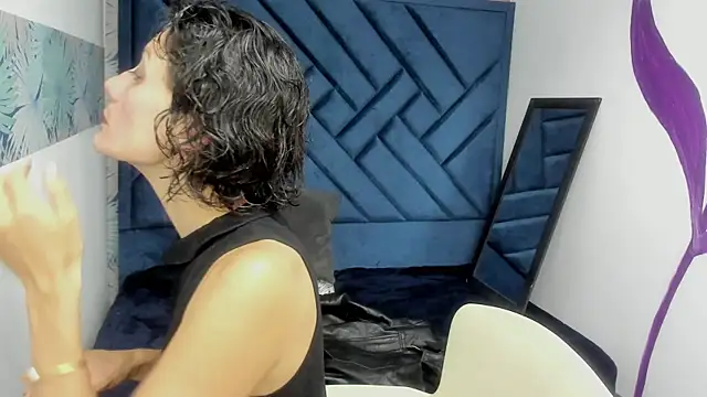 Valery More   online show from 10-12-25, 03:35