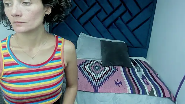 Valery More   online show from 10-27-25, 07:04