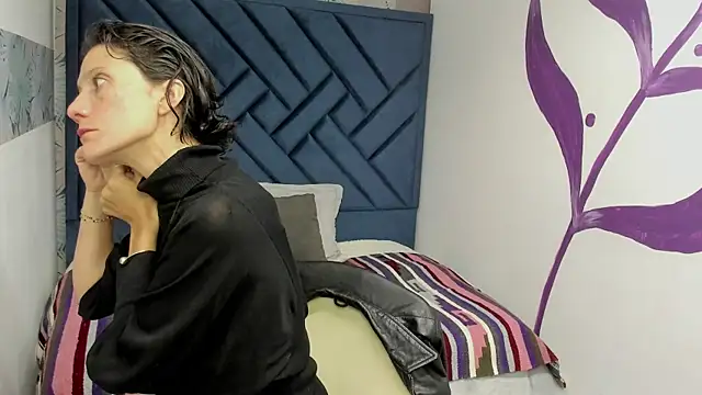 Valery More   online show from 11-06-25, 12:20