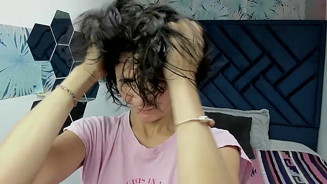 Valery More   online show from 11-14-25, 12:20