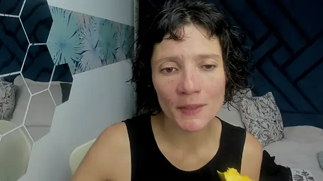 Valery More   online show from 10-04-25, 12:07