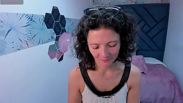 Valery More   online show from 06-02-26, 01:11