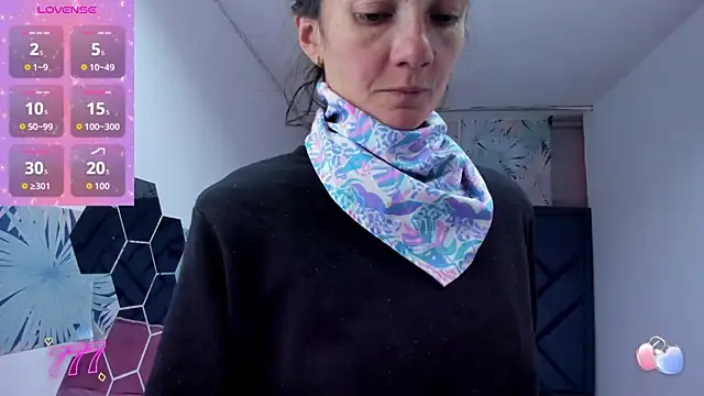 Valery More   online show from 04-15-26, 01:15