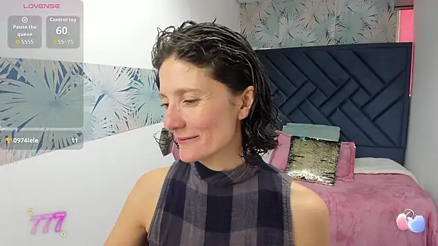 Valery More   online show from 03-19-26, 01:22