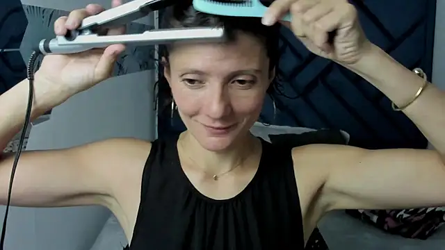 Valery More   online show from 11-10-25, 12:10