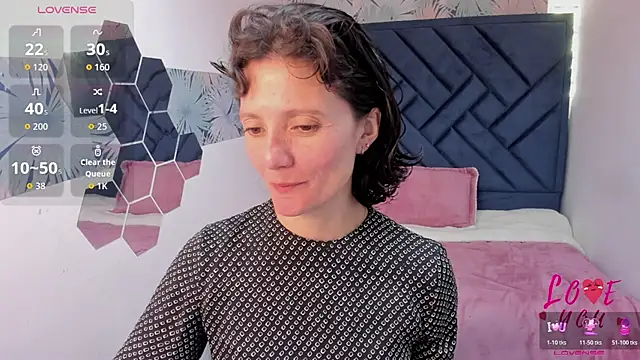Snapshot of Valery_More__ chatting on 07-07-26, 01:36 Valery More online show from 07-07-26, 01:36