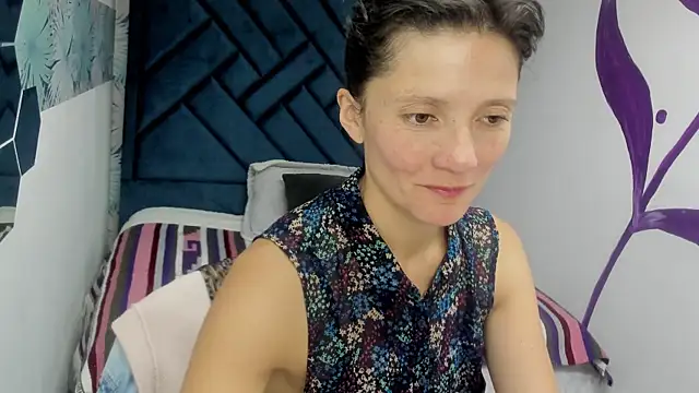 Valery More   online show from 10-28-25, 12:15