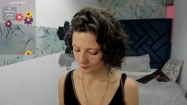 Valery More   online show from 12-02-25, 12:29