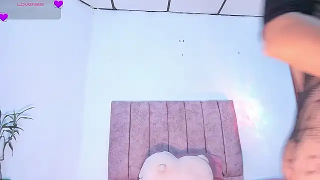 Mila 1wood online show from 03-28-26, 01:56