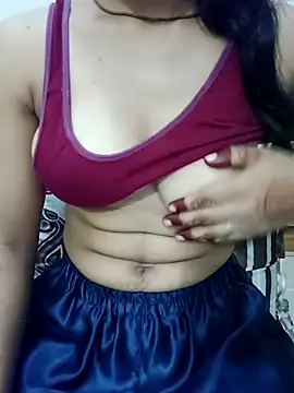 Snapshot of Meenu_rani6 chatting on 10-10-25, 10:38 Meenu rani6 online show from 10-10-25, 10:38