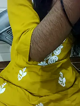 Snapshot of Meenu_rani6 chatting on 10-02-25, 07:12 Meenu rani6 online show from 10-02-25, 07:12