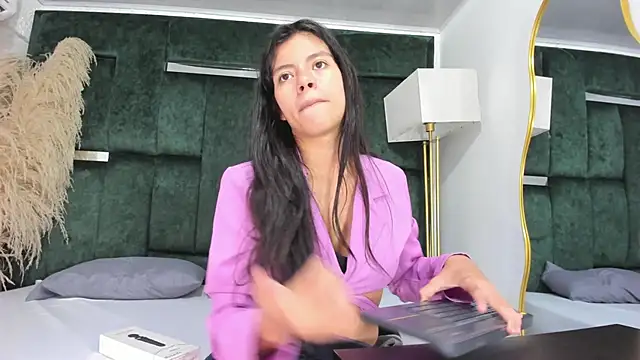 Misaki Kai online show from 12-02-25, 07:10