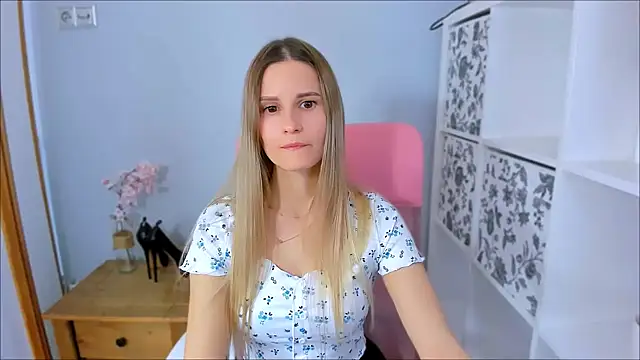 CatrinAmore online show from 03-07-26, 07:26