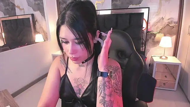 Snapshot of SusanVilla chatting on 06-22-26, 07:44 SusanVilla online show from 06-22-26, 07:44