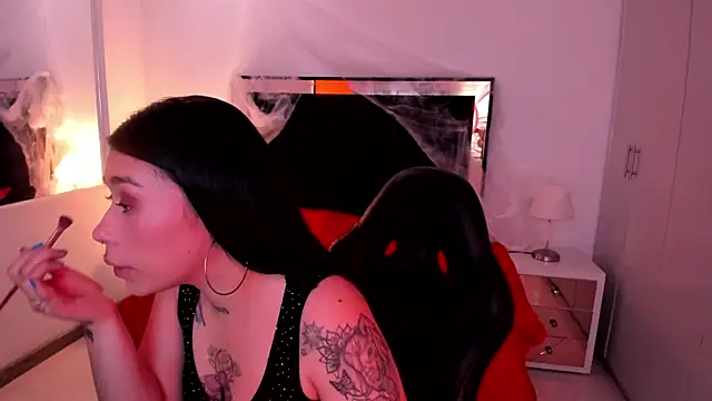 SusanVilla online show from 10-21-25, 07:35