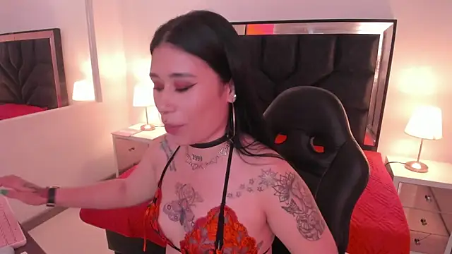 SusanVilla online show from 11-08-25, 07:50