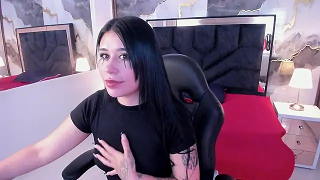 Snapshot of SusanVilla chatting on 06-23-26, 08:18 SusanVilla online show from 06-23-26, 08:18