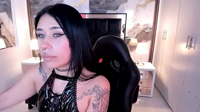 Snapshot of SusanVilla chatting on 05-11-26, 07:55 SusanVilla online show from 05-11-26, 07:55