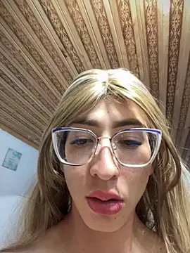 NICOLLE  12 online show from 11-30-25, 02:12