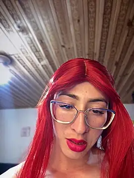 NICOLLE  12 online show from 05-30-26, 06:02