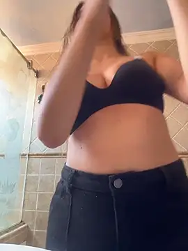 Miia Millerr online show from 12-21-25, 04:30