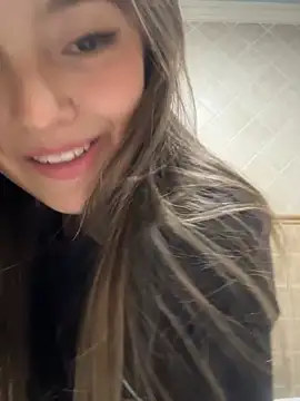 Miia Millerr online show from 11-27-25, 04:57